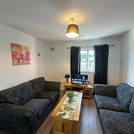 Apartment 3 Newcastle Above Paddy Power *